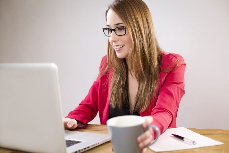 Paid by the Minute Jobs – How to Start Out or Monetize Your Client Base
